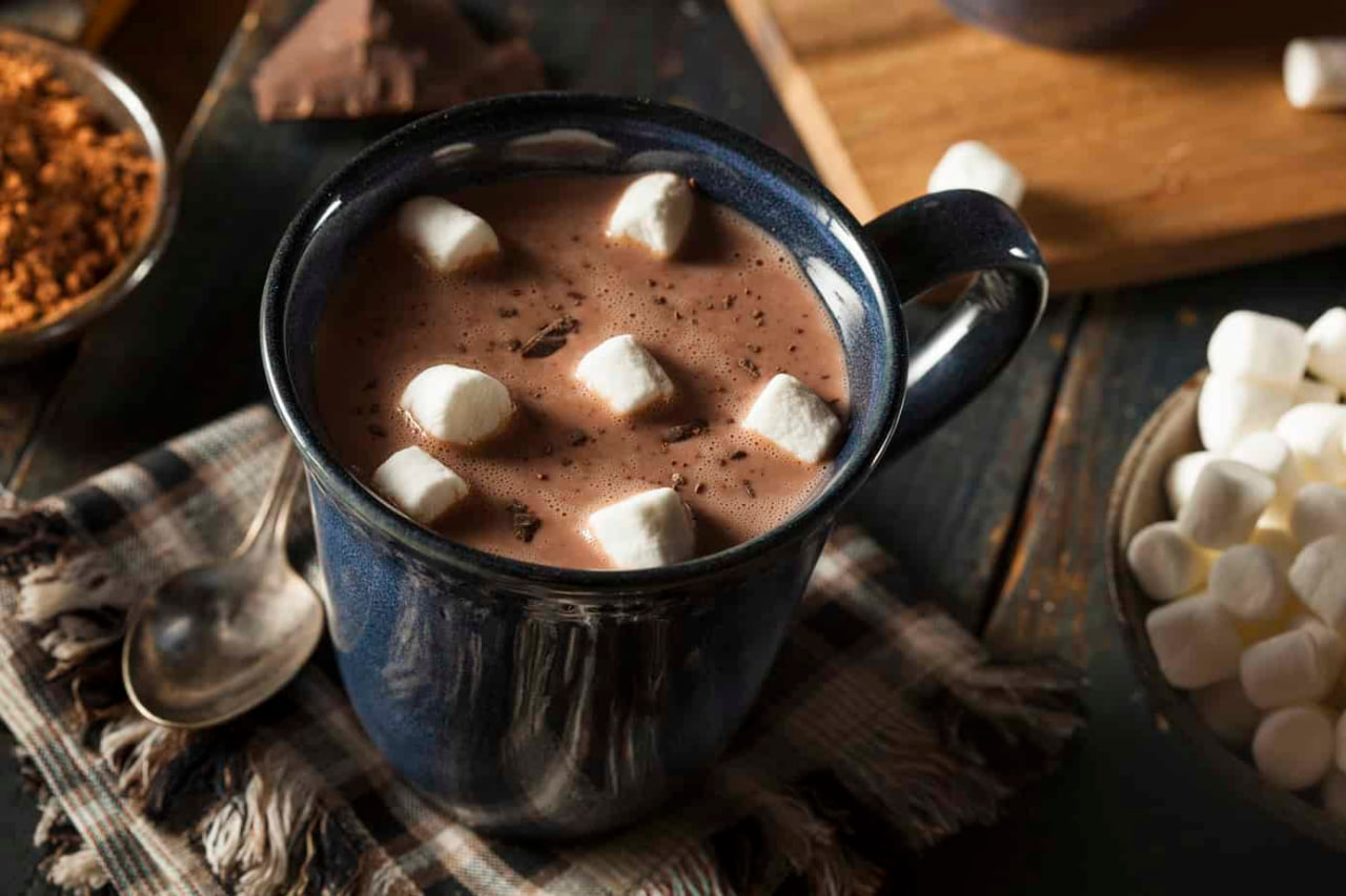 can-i-drink-hot-chocolate-while-pregnant-what-you-should-know-2023