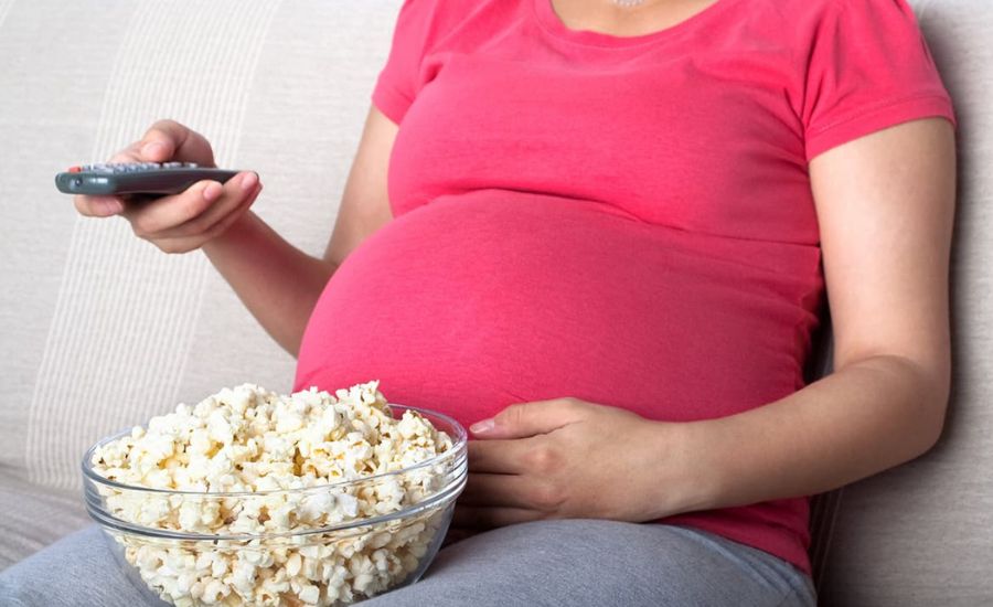 Can I eat popcorn while pregnant best guide & helpful tips